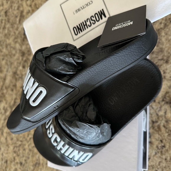 Moschino Couture Pool Slides - Picture 8 of 9